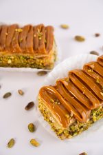Porciones de Torta milhojas con crema de pistacho - Image 4